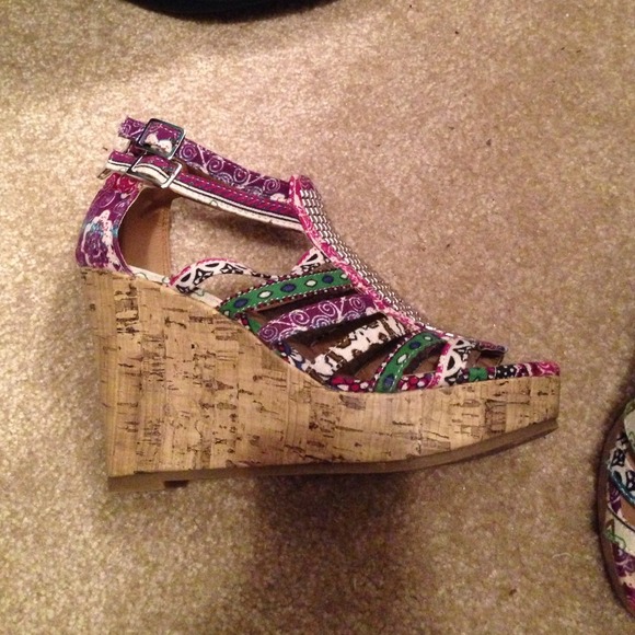 Unique wedge sandals - Picture 2 of 4