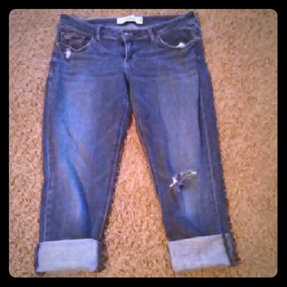 Sz7 Hollister Capri's
