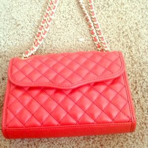 Beautiful and barely used Rebecca Minkoff purse!