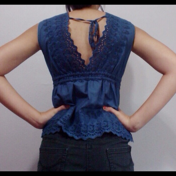 💖 SOLD 💖 American Eagle Top - Picture 2 of 2