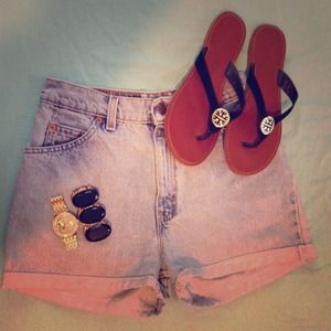 🚫on hold High waist Levi's shorts 💎