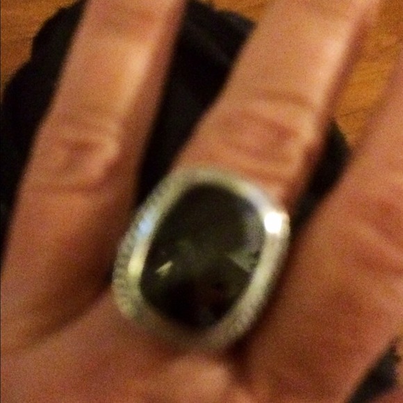 Ring - Picture 2 of 3
