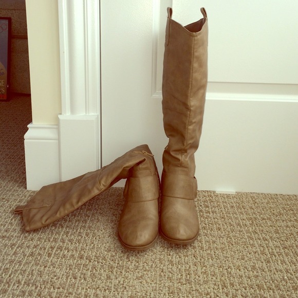 Boots - Beige boots