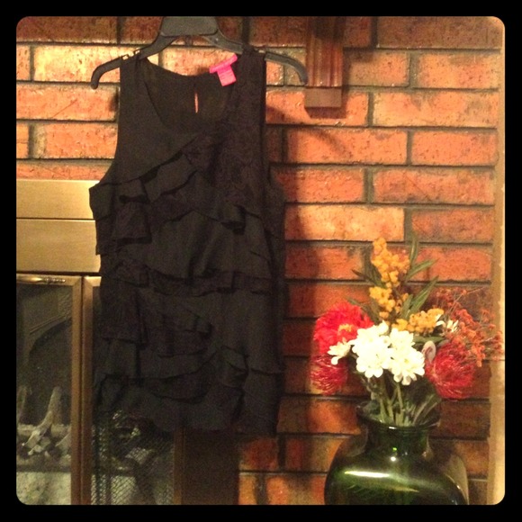 Black Ruffled Tank