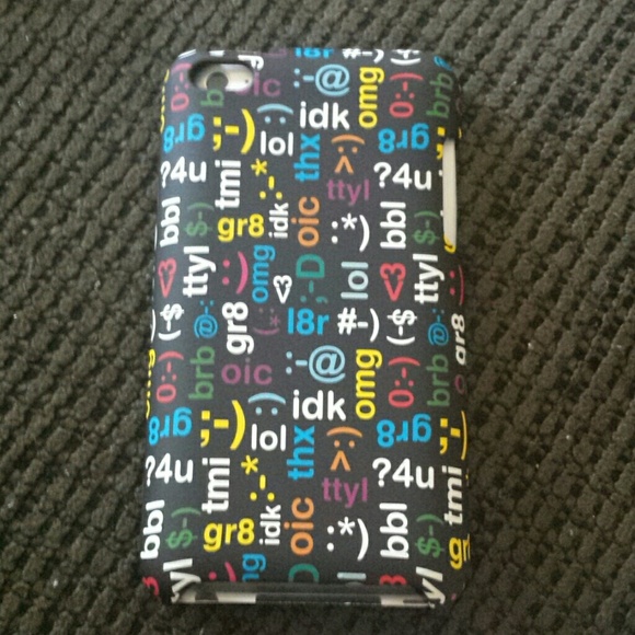 Ipod case with screen protectors