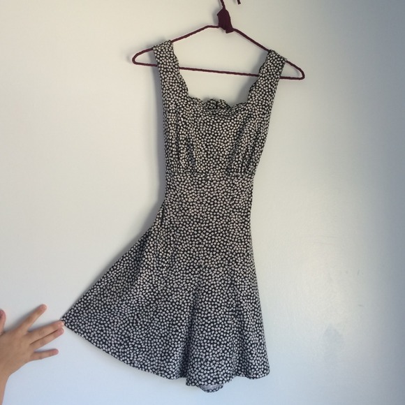 Vintage daisy romper