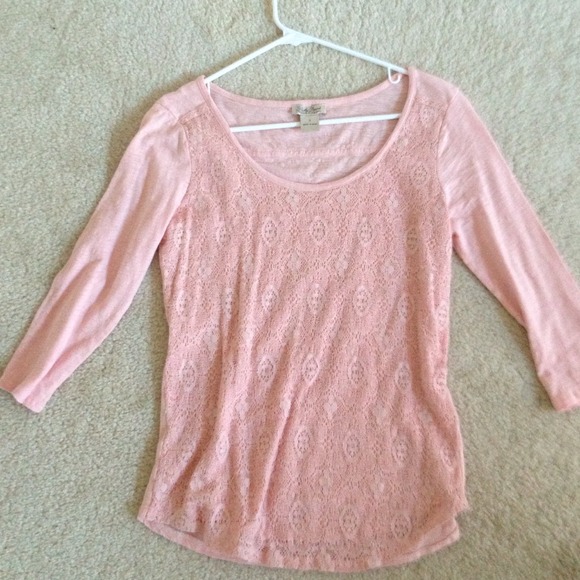 Light pink lace 3/4 length sleeve