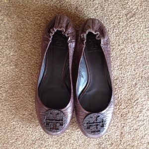 Tory Burch Reva Flats in Dark Brown