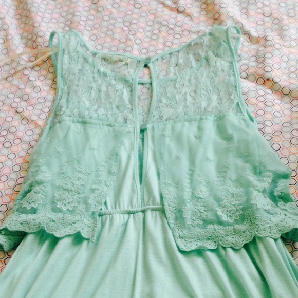 Dress - Picture 3 of 4