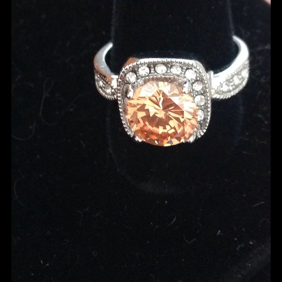 SOLD LOCAL BUT MORE BEAUTIFUL ONES TO COME💍 - Picture 3 of 3