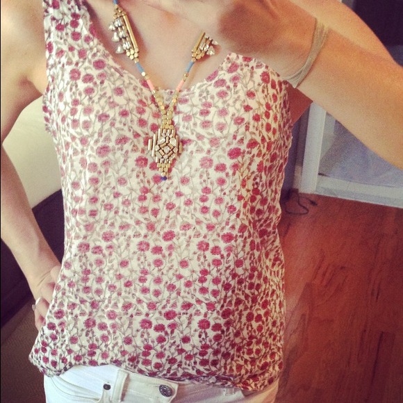 Romantic Rose-patterned Loft linen tank