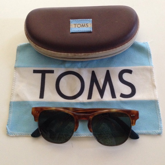 TOMS Sunglasses