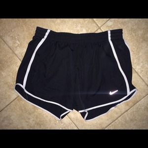 Black nike shorts