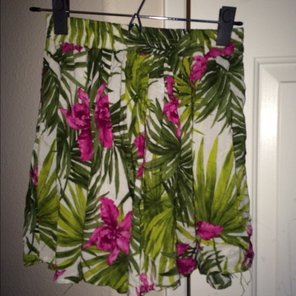 Brandy Melville skirt