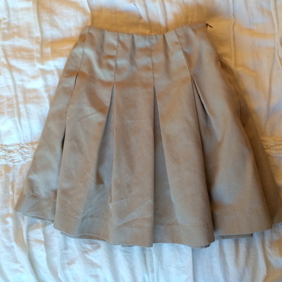 Khaki pleated skirt