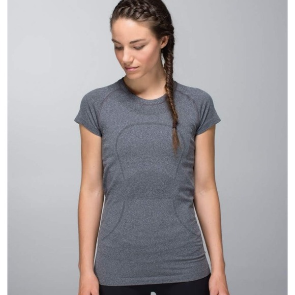 Lululemon size 6 shirt