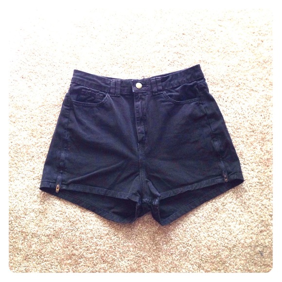 American apparel black high waisted shorts