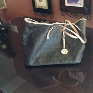 SOLD Micheal kors large purse