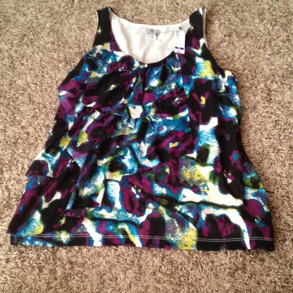 Worthington Tops - Vibrant tank NWT🎨