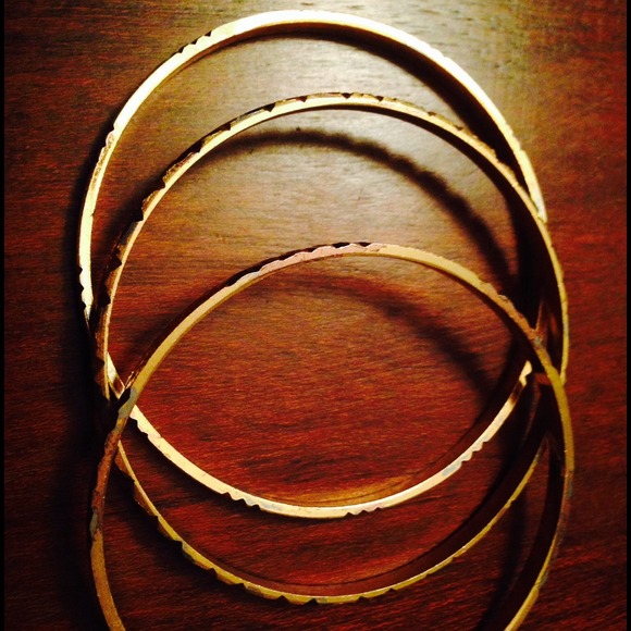 Bracelets - Picture 1 of 2