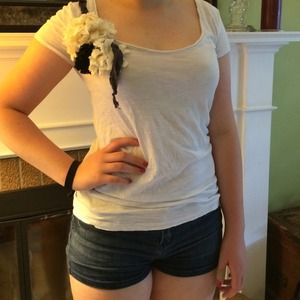 T-shirt with flower appliqué