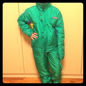 Spyder ski/Snowboarding jacket and pants set.