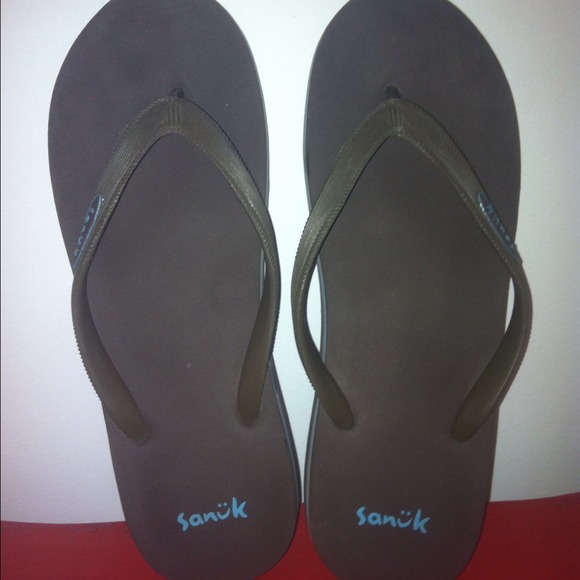 Brand New Brown Sanuk Flip Flops