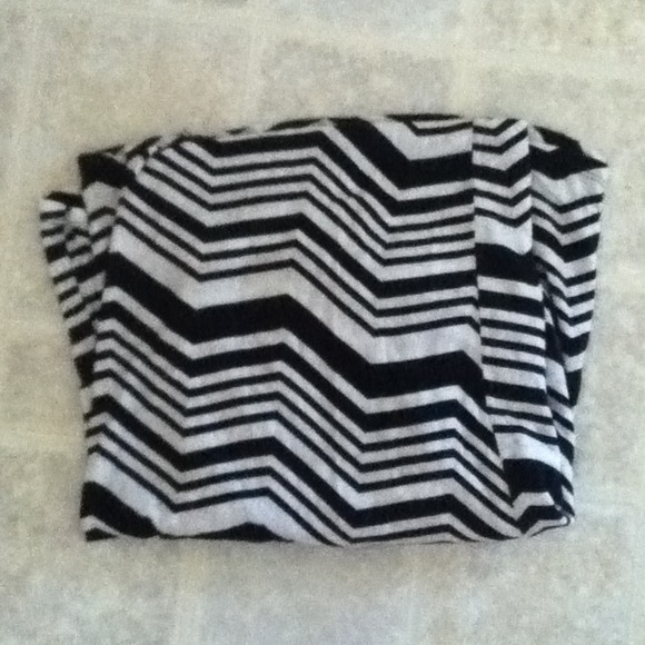 Large chevron maxi skirt