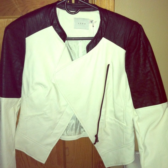 BRAND NEW Black and white leather jacket