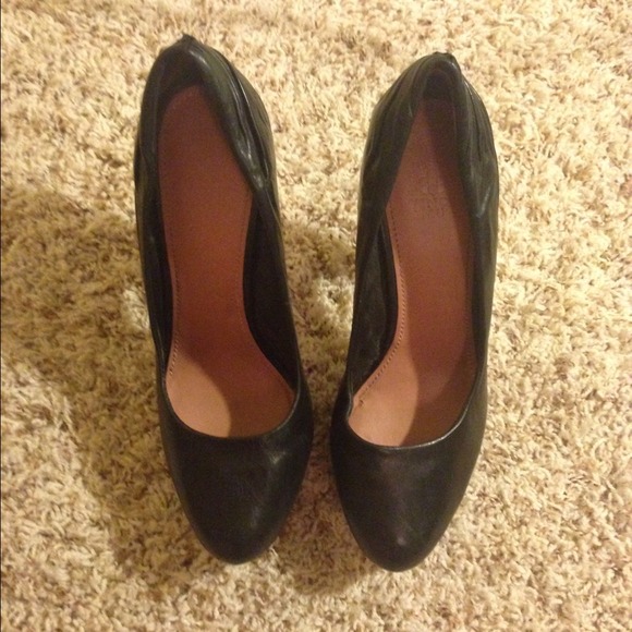 Vince Camuto Pumps