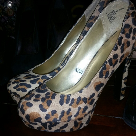 Leopard Print Pumps