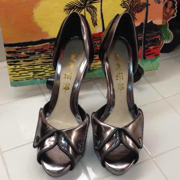 🎈LAMB fun metal zipper detail heels size 8