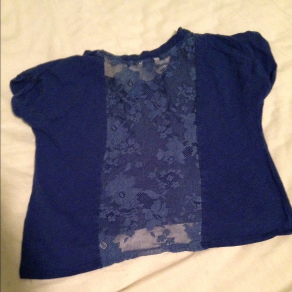 Large forever 21 girls crop top. Lightly worn