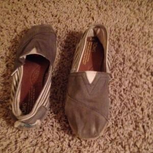 Toms-shoes