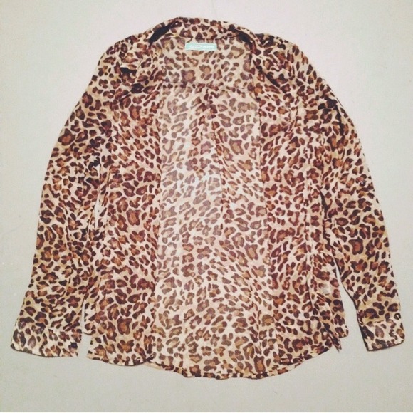 SOLD - Animal Print Top - Picture 1 of 3