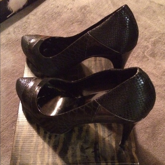 Moda 4" heels size 9 - Picture 2 of 2