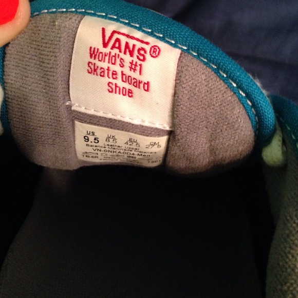 Vans!! 💚💙 - Picture 4 of 4