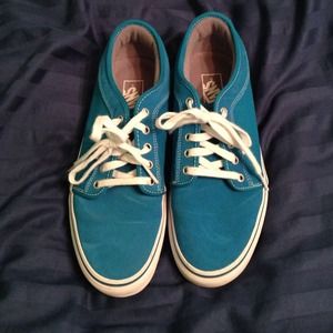 Vans!! 💚💙