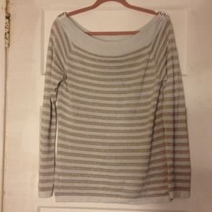 White an Gold stripped crew neck sweater