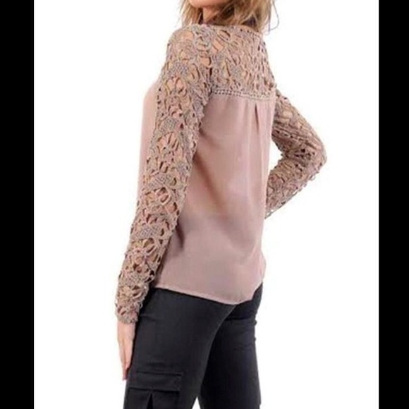 *H/P 8/17!*Girl meets Glam ~ Nude Lace Blouse NEW - Picture 3 of 3
