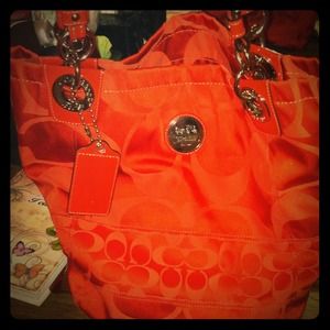 Red Authentic Coach handbag!!✨