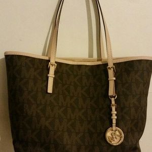 *****SOLD*****Michael kors small tote