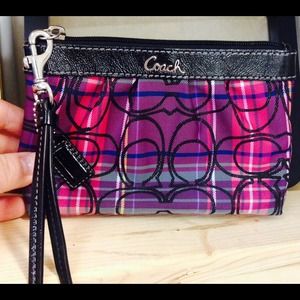 🌺Beautiful COACH wristlet-NWOT😱💕