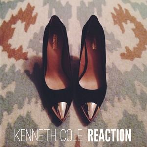 Kenneth Cole Reaction Pumps - Black Suede