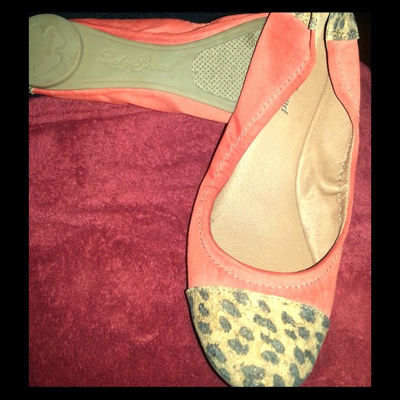 Lucky brand never worn flats