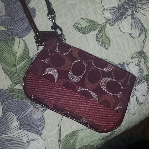 Coach Wristlet Maroon Burgundy