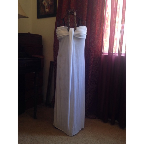 Gorgeous, white maxi dress with necklace!