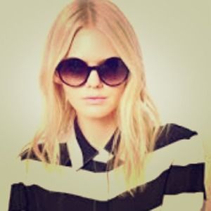 Selling NEW Marc Jacobs round sunglasses authentic