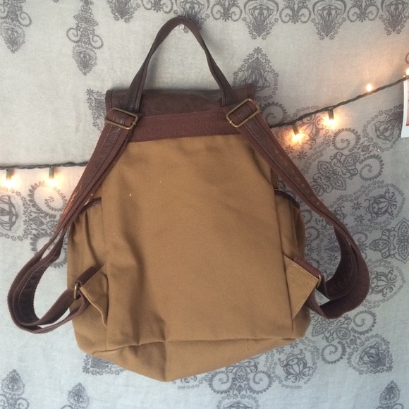 Backpack - Picture 2 of 4