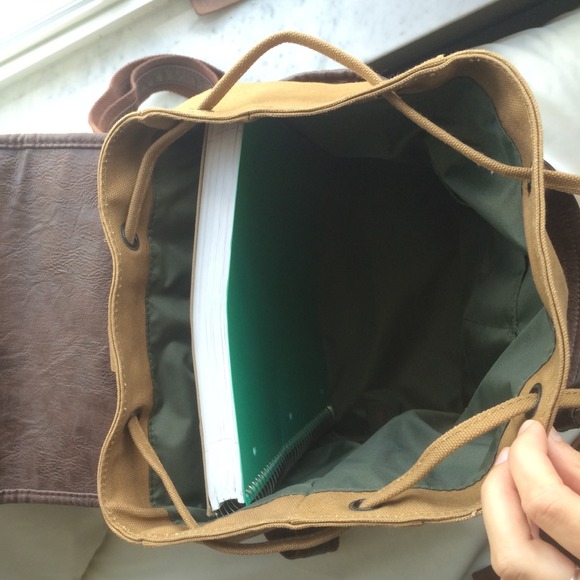 Backpack - Picture 3 of 4